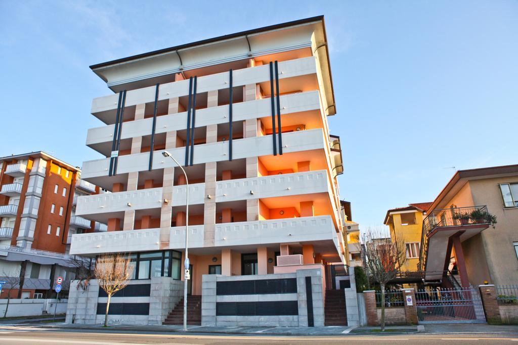 Capitol Apartments Grado Kültér fotó